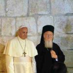 Pope Francis and Patriarch Bartholomew in the Church of the Holy Sepulchre in Jerusalem in 2014, tags: papst franziskus und die vielfalt als göttliches - CC BY-SA